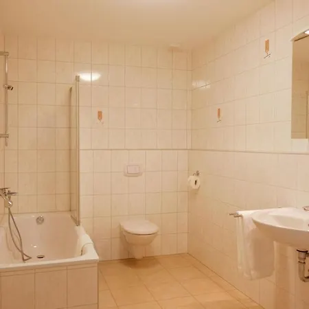 Haus Plager * Landau an der Isar